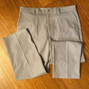 Callaway men’s gray golf pants - like new - 38x30